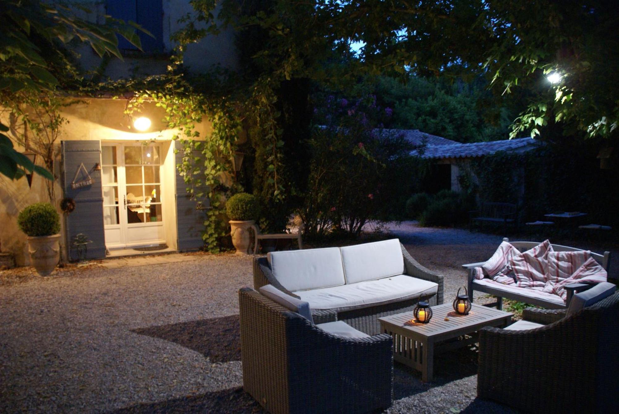 Cote Provence Otel Le Thor Dış mekan fotoğraf