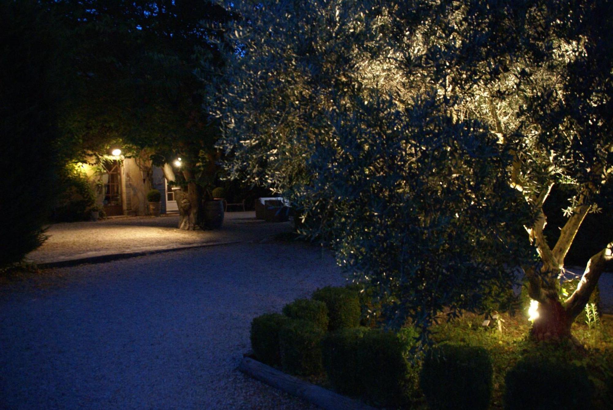 Cote Provence Otel Le Thor Dış mekan fotoğraf